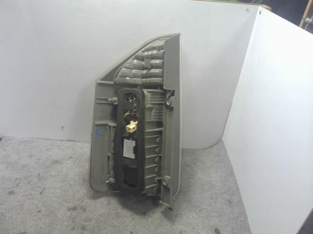 Right Tail Light TOYOTA Noah 2007 DBA-ZRR70 — photo 2