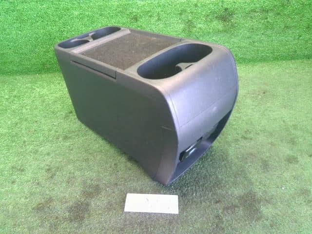 Console Box MITSUBISHI Delica D5 2007 DBA-CV5W — photo 5