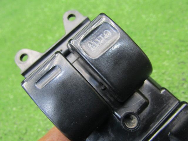 Power Window Switch TOYOTA Hiace 2014 LDF-KDH206 — photo 2
