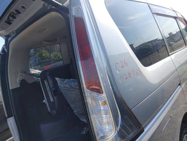 Right Tail Light NISSAN Serena 2011 DBA-C26 — photo 1