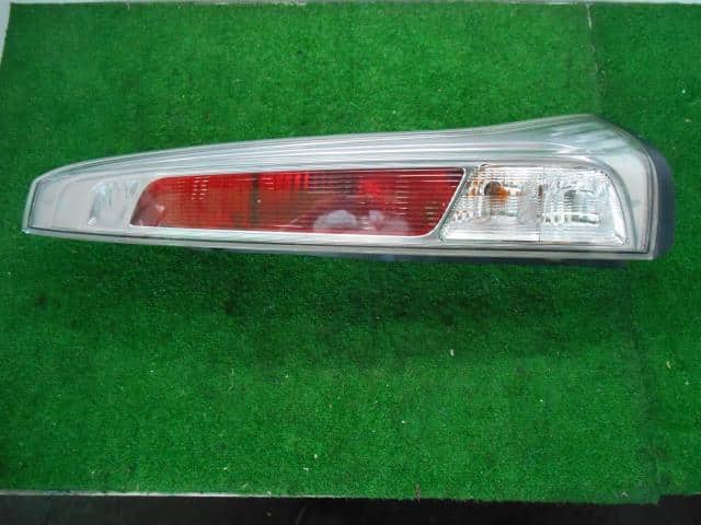 Right Tail Light NISSAN Serena 2011 DBA-C26 — photo 2