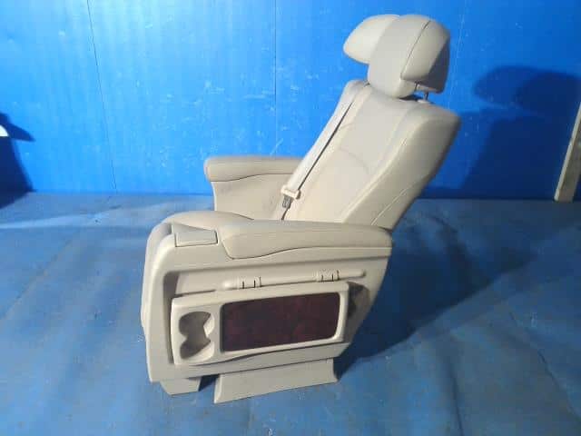 Rear Seat TOYOTA Alphard 2008 DBA-GGH20 — photo 4