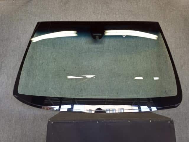 Front Windshield HONDA N-wgn 2017 DBA-JH1 — photo 1