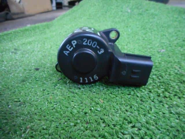 Engine Parts SUBARU Forester 2001 GF-SF5 22650AA220 — photo 3