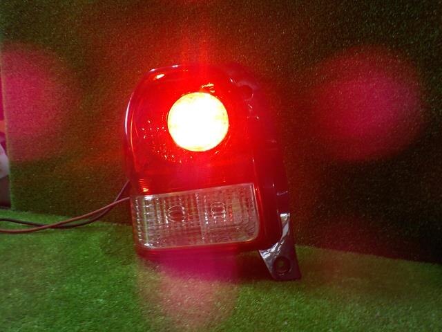 Left Tail Light TOYOTA Porte 2011 DBA-NSP140 — photo 4