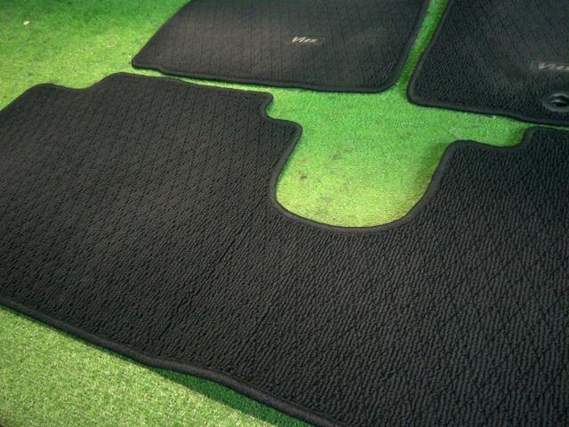 Floor Mat TOYOTA Vitz 2011 DBA-NSP130 — photo 5