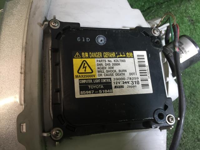 Left Headlight TOYOTA Progres 2006 TA-JCG11 — photo 4