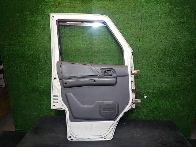 Front Left Door Assembly MITSUBISHI Minicab 2007 GBD-U61 — photo 2