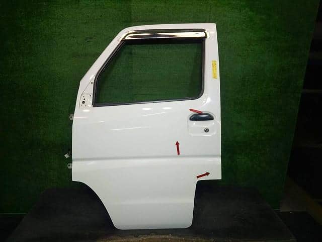 Front Left Door Assembly MITSUBISHI Minicab 2007 GBD-U61 — photo 1