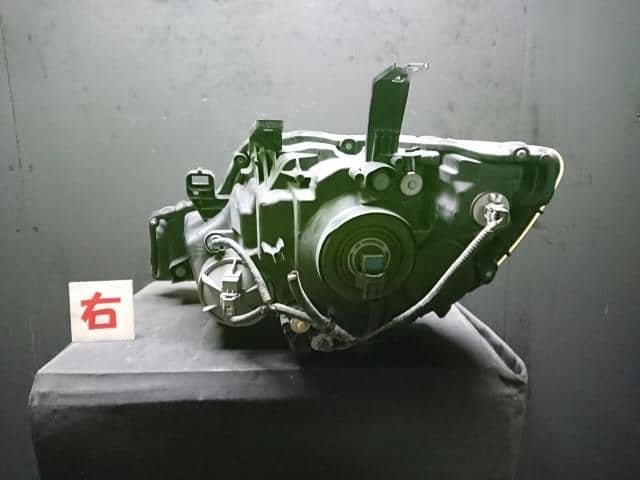 Right Headlight HONDA Step Wagon 2010 DBA-RK1 — photo 5