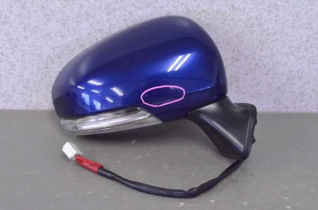 Right Side Mirror TOYOTA Prius 2009 ZVW30 — photo 1