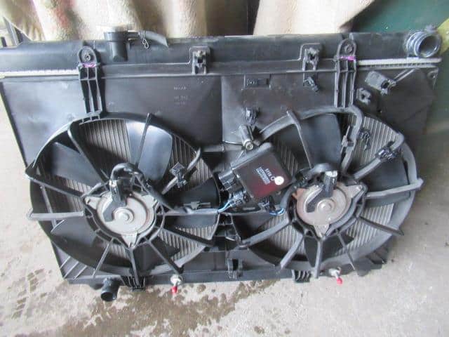 Radiator NISSAN Fuga 2005 CBA-Y50 — photo 4