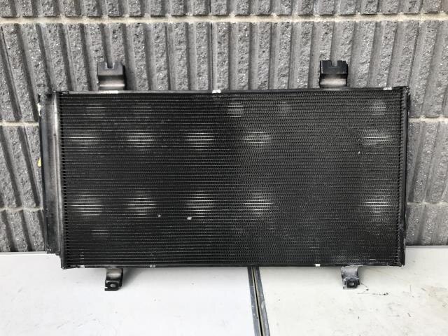 Condenser TOYOTA Lexus is 2011 DBA-GSE20 — photo 2