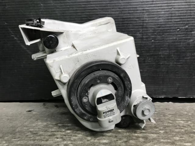 Left Fog Light TOYOTA Lexus is 2011 DBA-GSE20 — photo 4