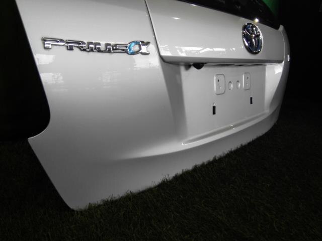 Back Door Assembly TOYOTA Prius Alpha 2011 DAA-ZVW41 — photo 6