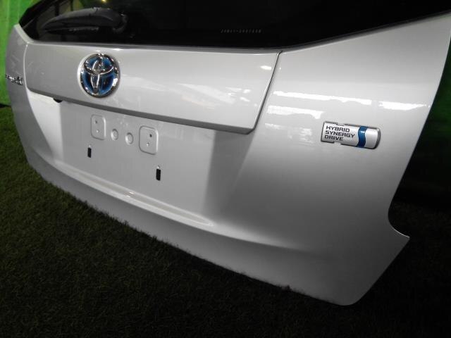 Back Door Assembly TOYOTA Prius Alpha 2011 DAA-ZVW41 — photo 5