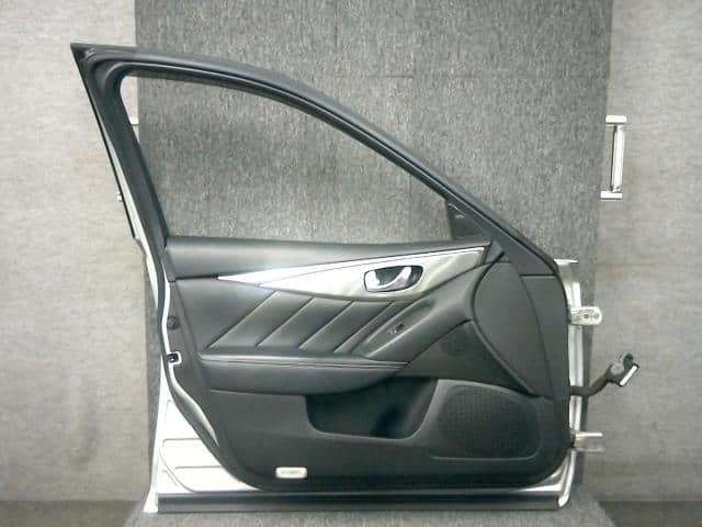Front Left Door Assembly NISSAN Skyline 2014 DAA-HV37 — photo 2