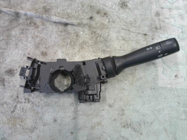 Combination Switch TOYOTA Vitz 2015 DBA-NSP130 — photo 1