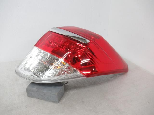 Right Tail Light TOYOTA Vanguard 2010 DBA-ACA33 — photo 2