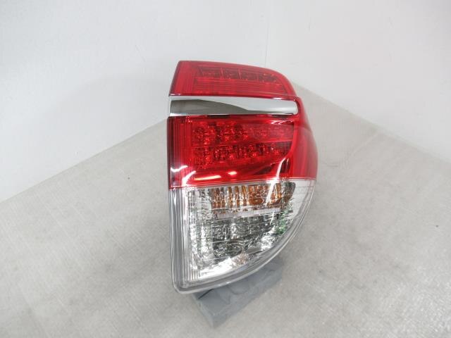 Right Tail Light TOYOTA Vanguard 2010 DBA-ACA33 — photo 1