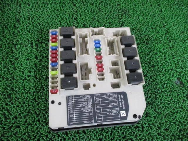 Control Unit NISSAN Wingroad 2013 DBA-Y12 — photo 1