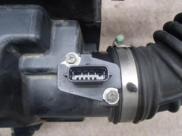 Air Cleaner Assembly NISSAN Bluebird Sylphy 2008 DBA-KG11 — photo 3
