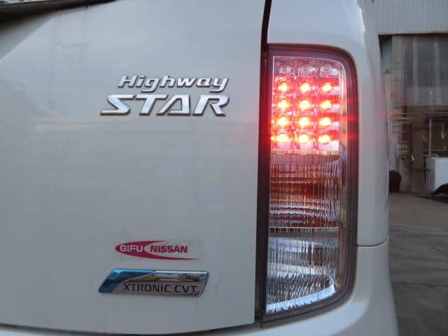 Right Tail Light NISSAN Elgrand 2013 DBA-TE52 — photo 5