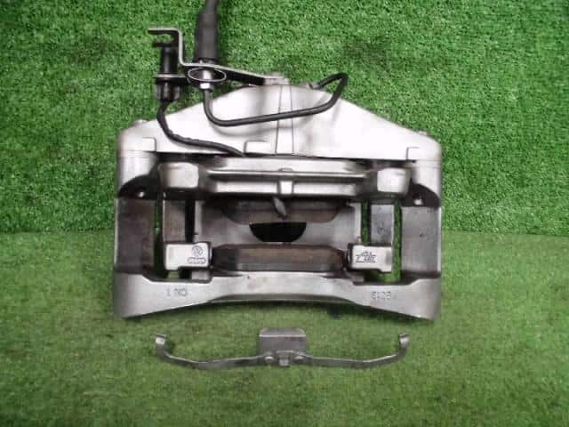 Front Right Caliper AUDI Audi a4 2007 GH-8EBWEF — photo 2