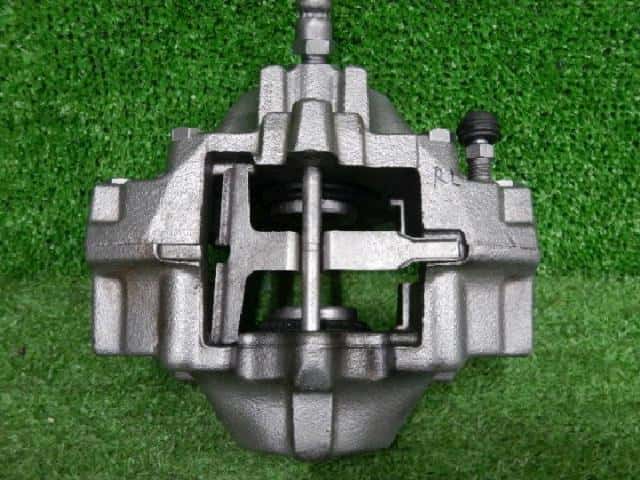 Rear Left Caliper MERCEDES-BENZ Benz c class — photo 1