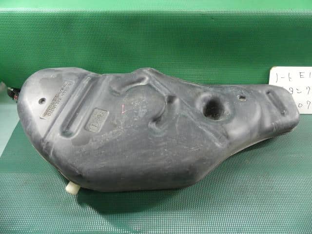 Fuel Tank NISSAN Note 2021 6AA-E13 — photo 2
