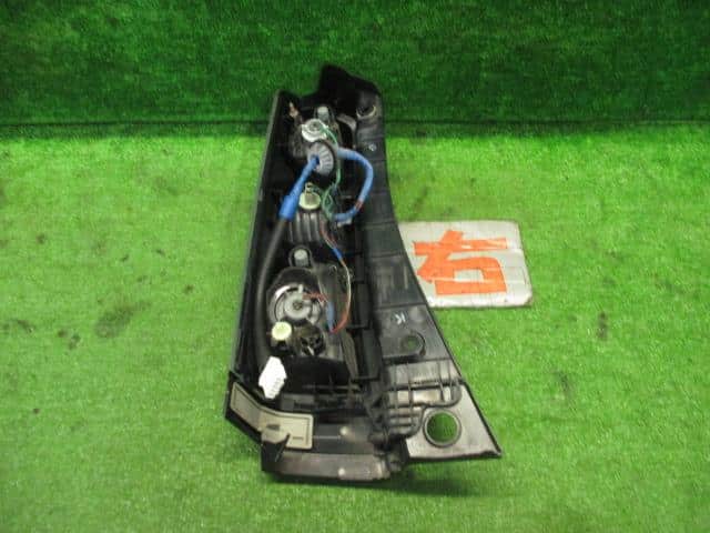 Right Tail Light HONDA N BOX 2012 DBA-JF2 — photo 2