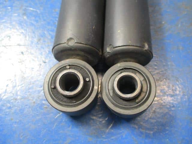 Rear Right Shock Absorber MITSUBISHI Minicab 2018 HBD-DS17 — photo 3