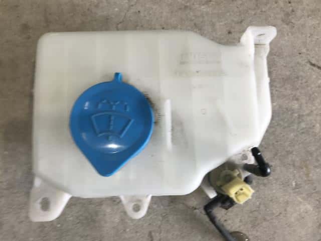 Windshield Washer Tank HONDA 2018 HBD-JJ1 76841TXAJ01 — photo 3