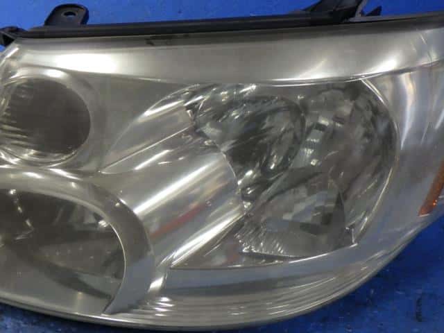 Left Headlight TOYOTA Alphard 2002 UA-ANH10 — photo 2