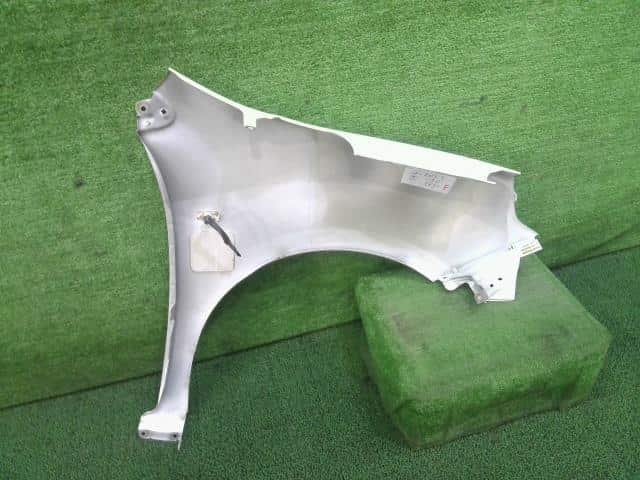Left Fender Panel MITSUBISHI Lancer Cargo 2010 DBF-CVY12 — photo 4