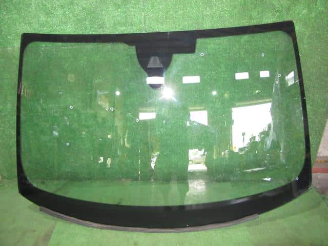 Front Windshield AUDI Audi a4 2013 DBA-8KCDNF 8K0845099Q — photo 1