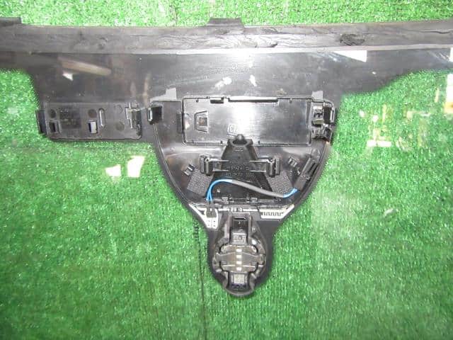 Front Windshield AUDI Audi a4 2013 DBA-8KCDNF 8K0845099Q — photo 5