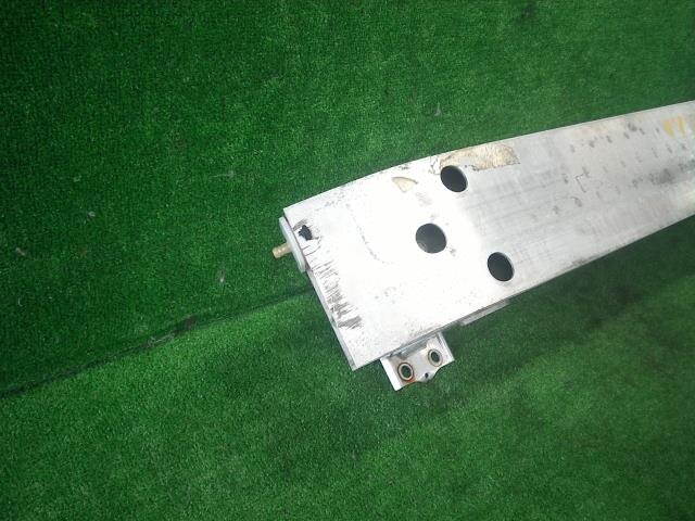 Front Bumper Reinforcement TOYOTA Lexus ls 2009 DAA-UVF45 — photo 3