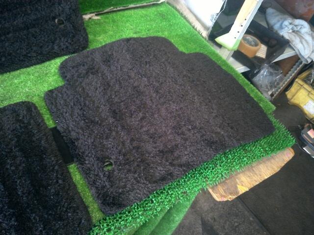 Floor Mat TOYOTA Lexus ls 2009 DAA-UVF45 — photo 6