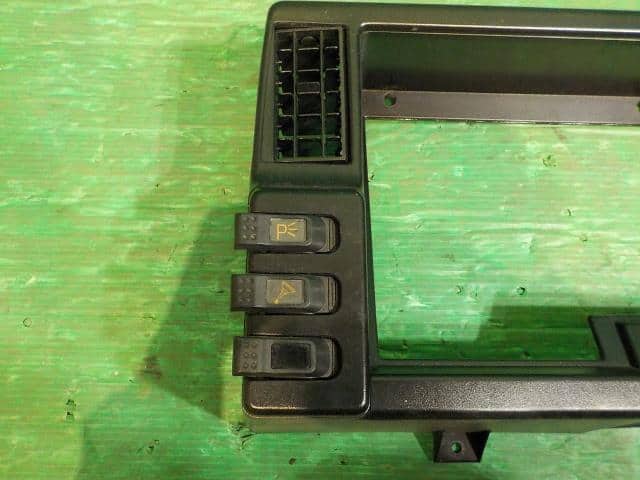 Interior Parts ISUZU ISUZU TRACTOR 1995 W-EXZ72J 1724172894 — photo 3