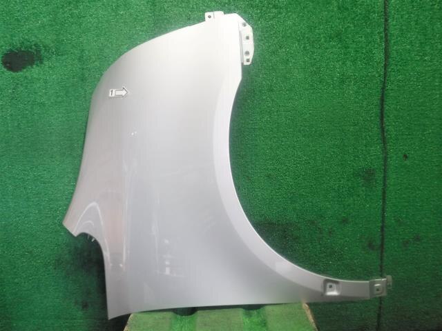 Right Fender Panel TOYOTA Noah 2008 DBA-ZRR70 — photo 2