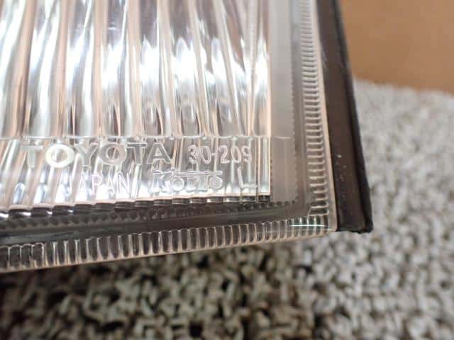 Left Side Marker Light TOYOTA Crown 1995 E-JZS155 8162130380 — photo 3