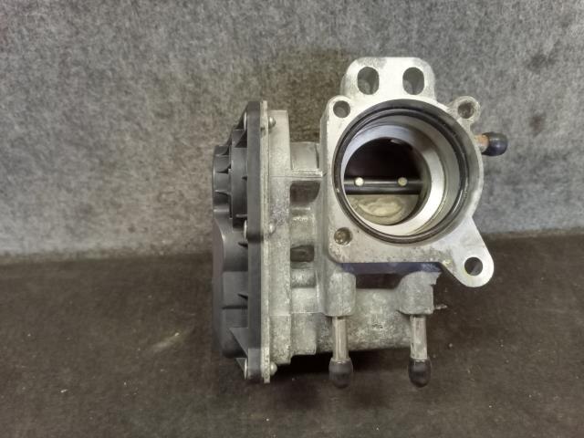 Throttle Body TOYOTA Vitz 2005 DBA-SCP90 — photo 3