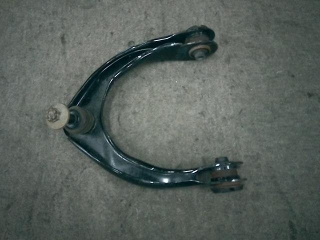 Front Right Upper Control Arm TOYOTA Lexus is 2007 DBA-GSE25 — photo 1