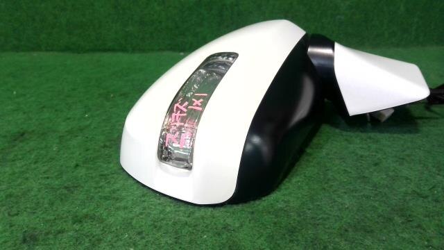 Right Side Mirror TOYOTA Noah 2013 DBA-ZRR75 — photo 2
