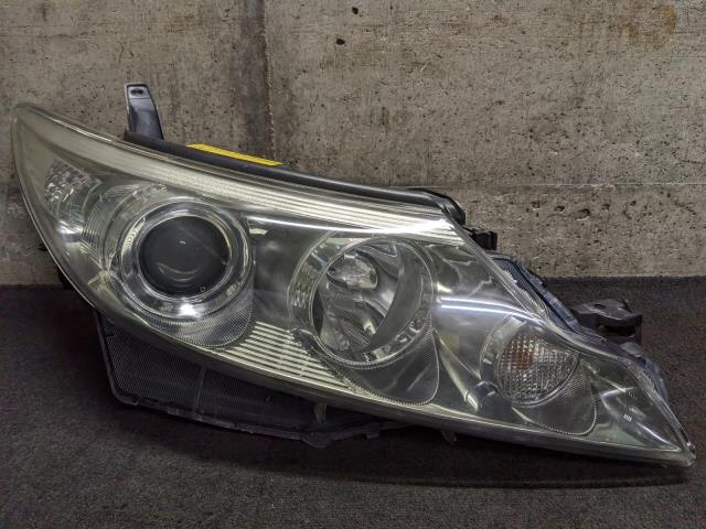 Right Headlight TOYOTA Estima 2010 DBA-ACR55 — photo 1