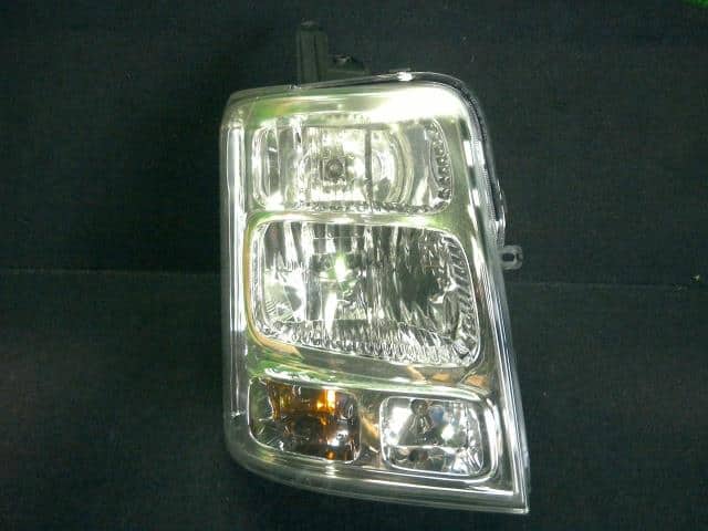 Right Headlight MAZDA Scrum ABA-DG64W 1A4351031A — photo 1