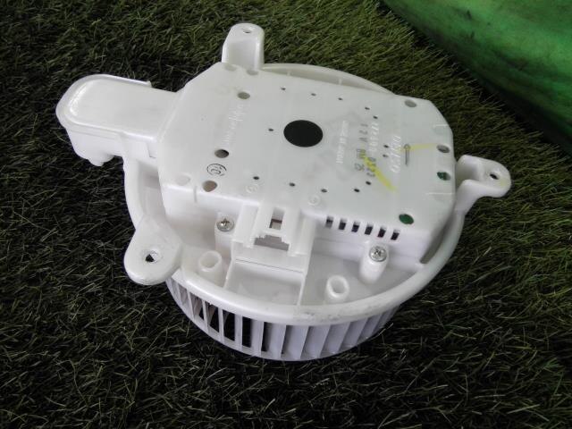 Blower Motor TOYOTA Mark X 2010 DBA-GRX130 — photo 1