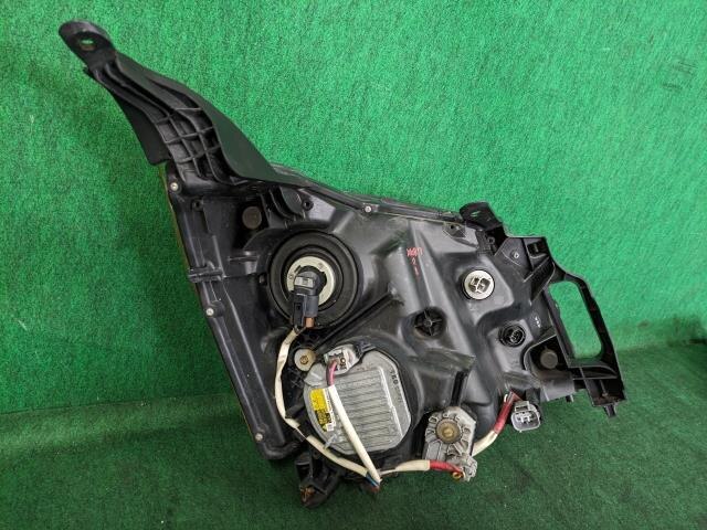Left Headlight TOYOTA Noah 2010 DBA-ZRR75 — photo 3