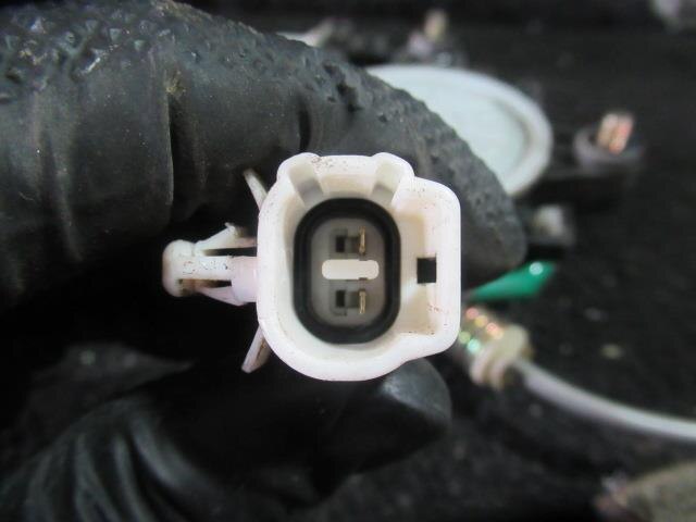 Front Left Door Regulator TOYOTA RAV4 1997 E-SXA15 — photo 4